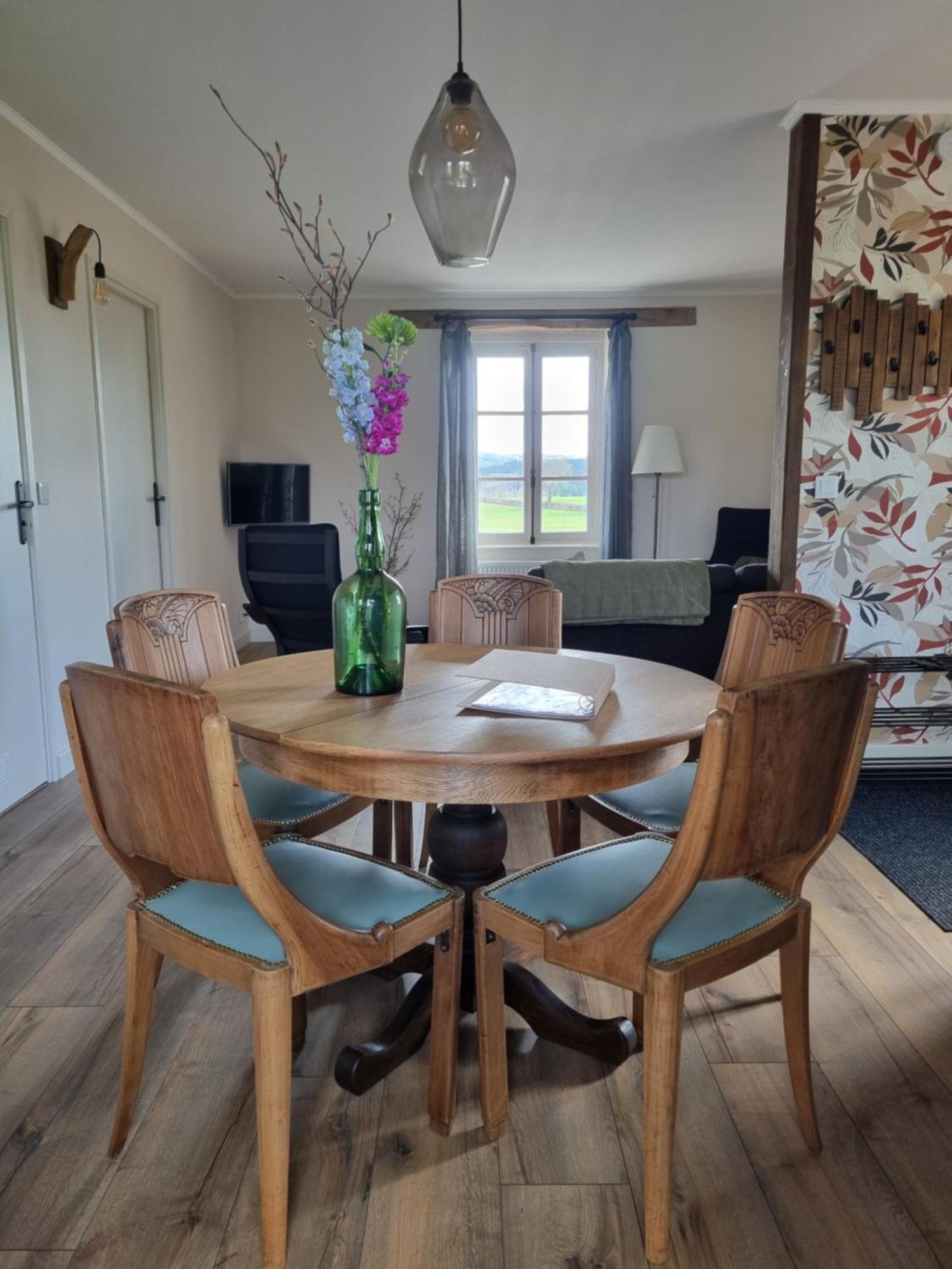 Le Montaurier Apartment Combrailles Luaran gambar